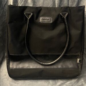 Calvin Klein Elegant Black Handbag